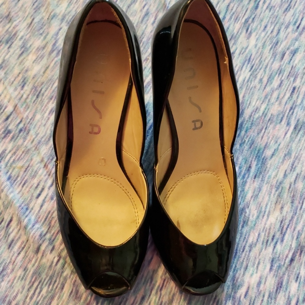 Unisa Size 6 wedge shoes